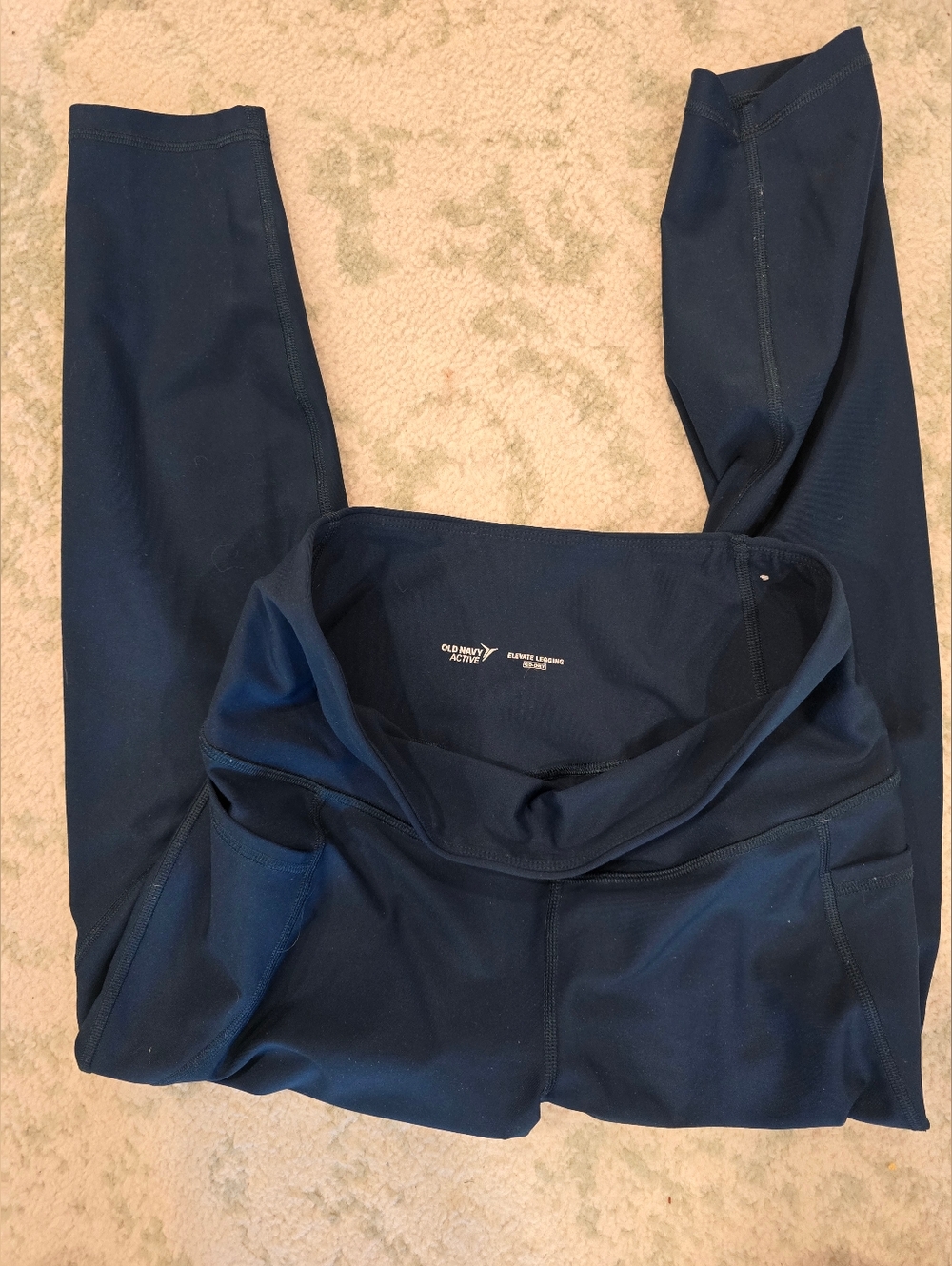 Dark Green Old Navy Elevate Leggings - Picture 2 of 2